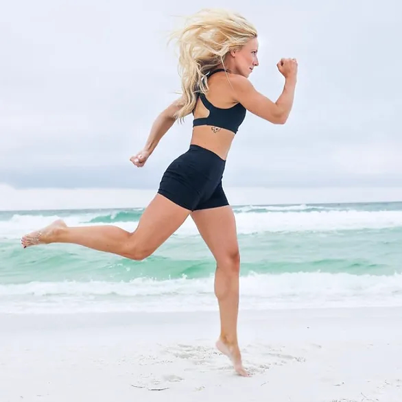 Meet Aly Gray, a 30A travel trainer & group fitness coach.