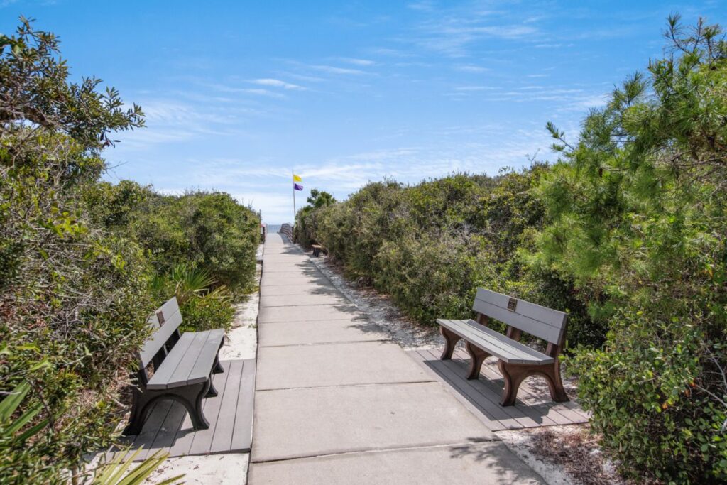 EXPLORE INLET BEACH. 30A’S GENEROUS GEM OF SAND, SEA, AND CHARM.